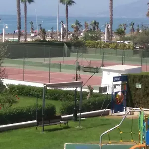 Primera Línea De Playa. Magnífica Urbanizacion La Cala Del Moral